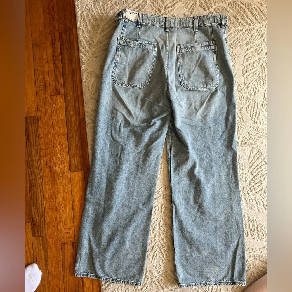 We The Free Palmer Cuffed Jeans in La La Land Wash - Picture 3 of 6